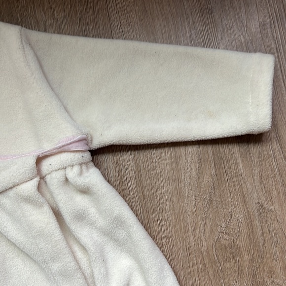 Marie Chantal Toddler Girl Robe in Cream Size 2T - Picture 4 of 16
